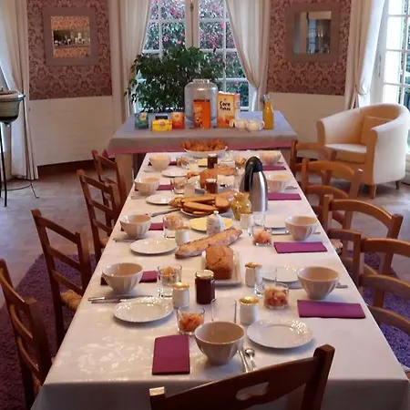 Domaine De La Petite Salamandre Bed & Breakfast